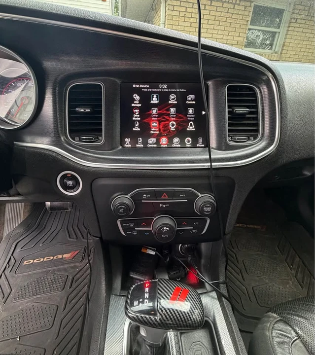 2015 Dodge Charger 7th Gen - Image 9 of 17