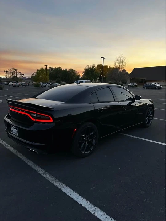 2015 Dodge Charger 7th Gen - Image 9 of 16
