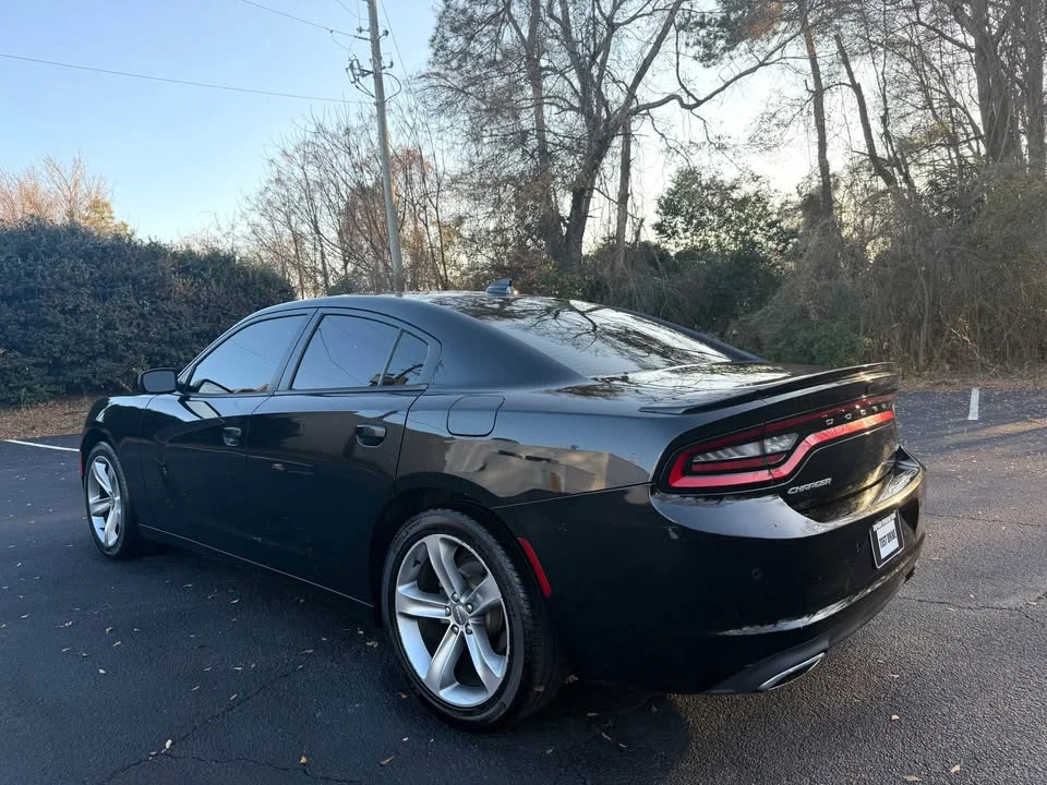 2015 Dodge Charger 7th Gen - Image 9 of 19