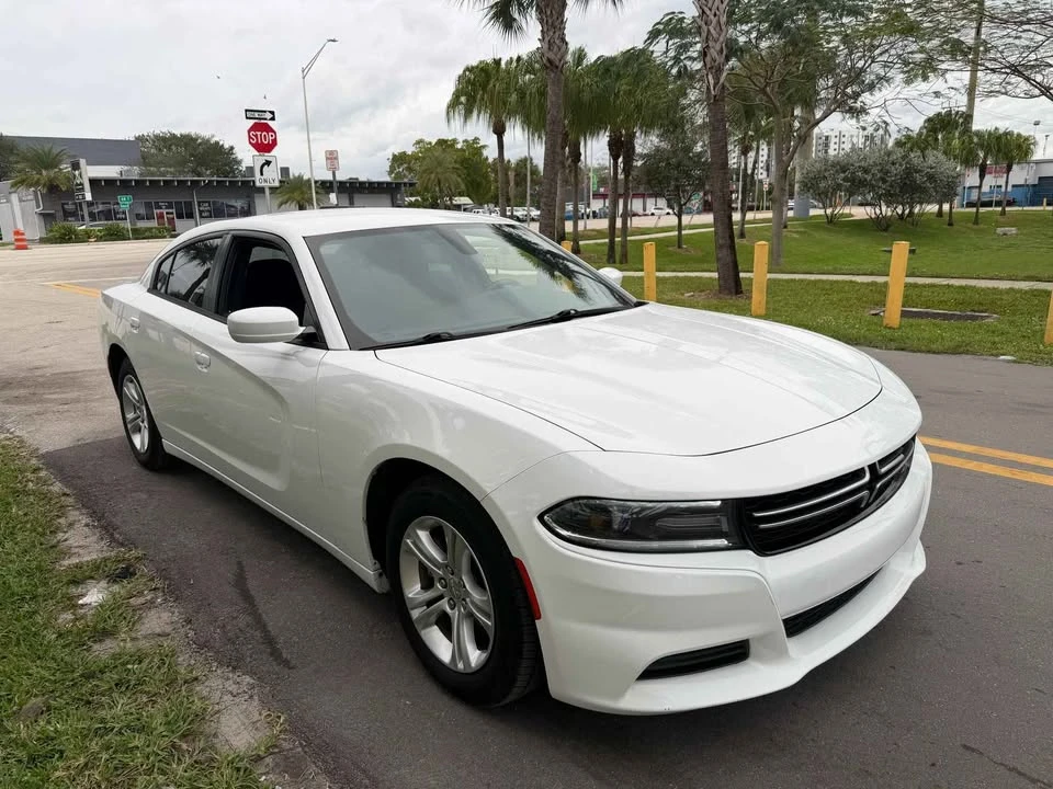2015 Dodge Charger 7th Gen - Image 5 of 8