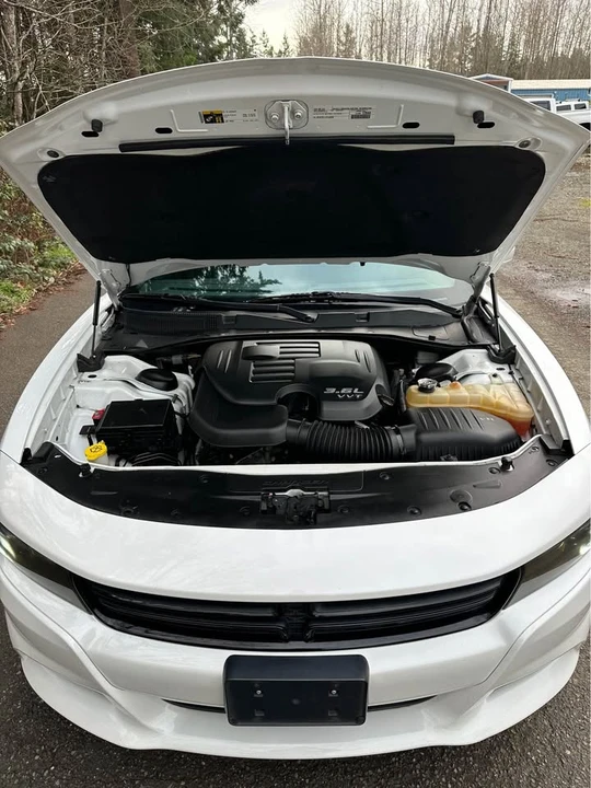 2015 Dodge Charger 7th Gen - Image 9 of 16