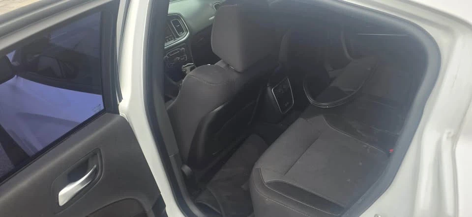 2015 Dodge Charger 7th Gen - Image 6 of 11