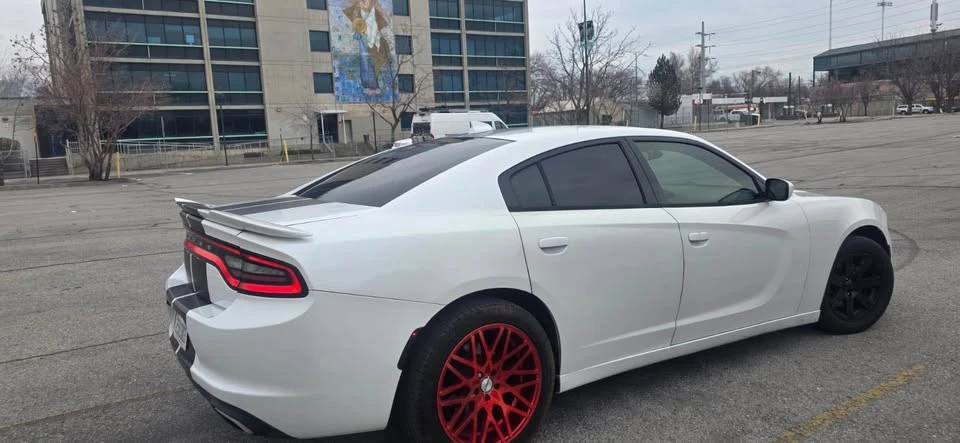 2015 Dodge Charger 7th Gen - Image 4 of 11