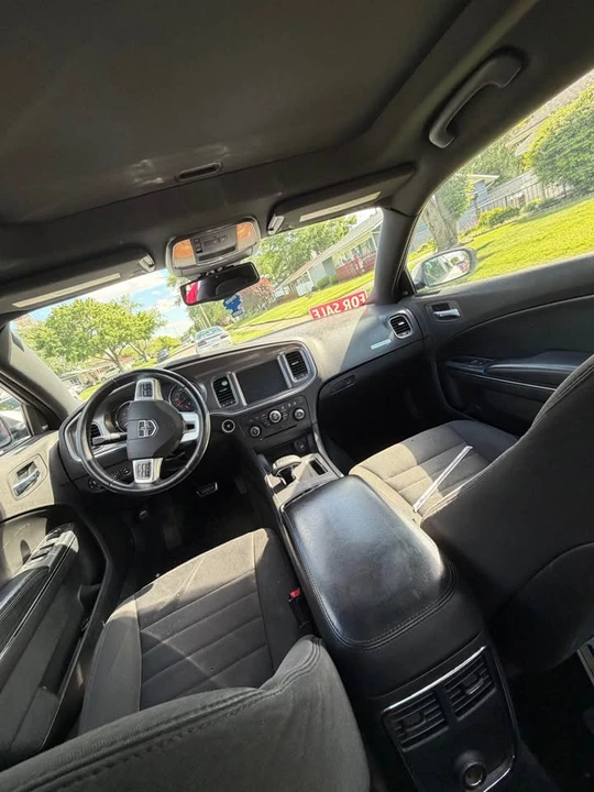 2015 Dodge Charger 7th Gen - Image 10 of 11