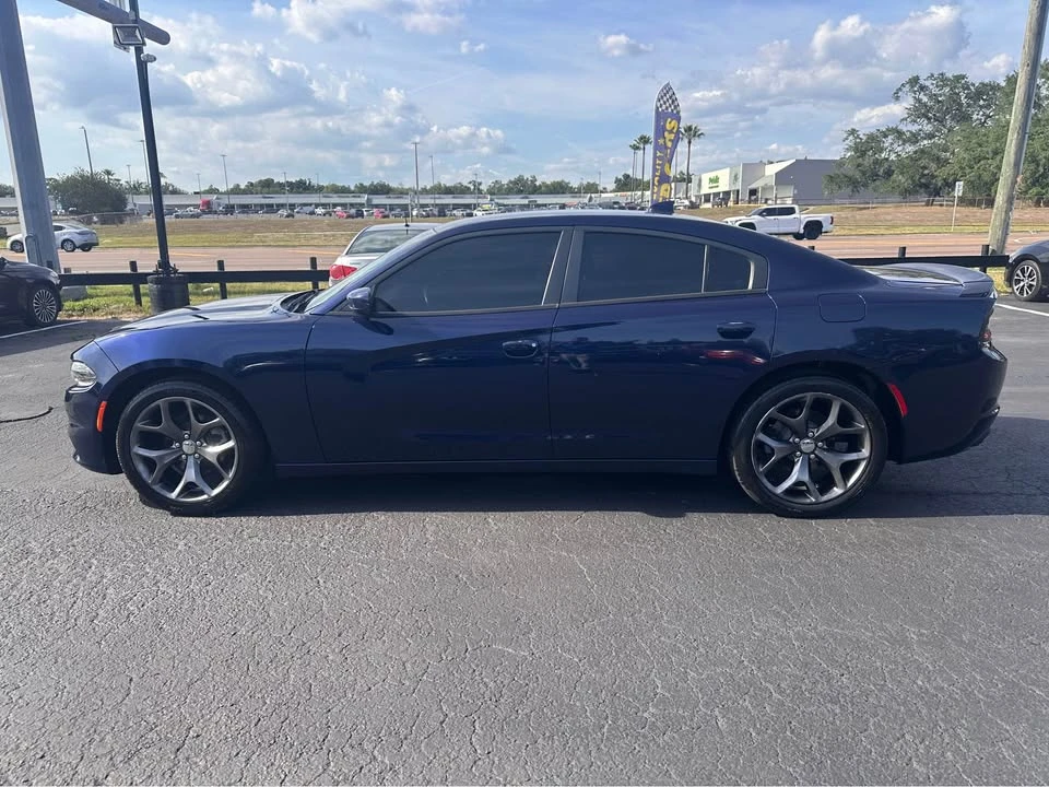 2015 Dodge Charger 7th Gen - Image 2 of 10