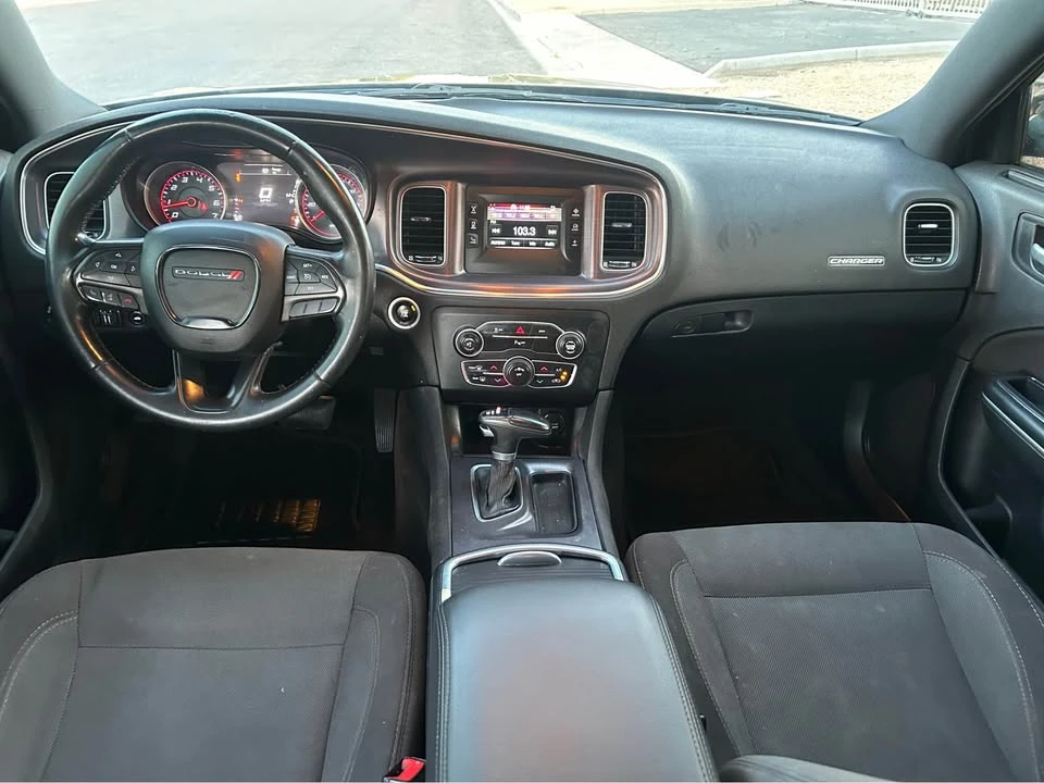 2015 Dodge Charger 7th Gen - Image 11 of 15