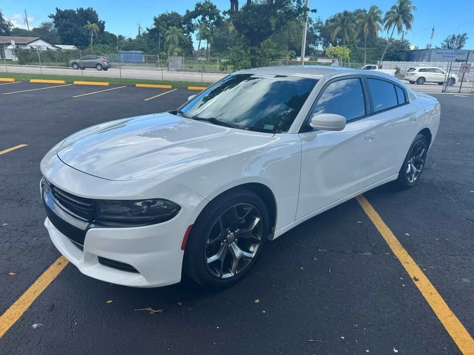 2015 Dodge Charger 7th Gen - Image 6 of 9