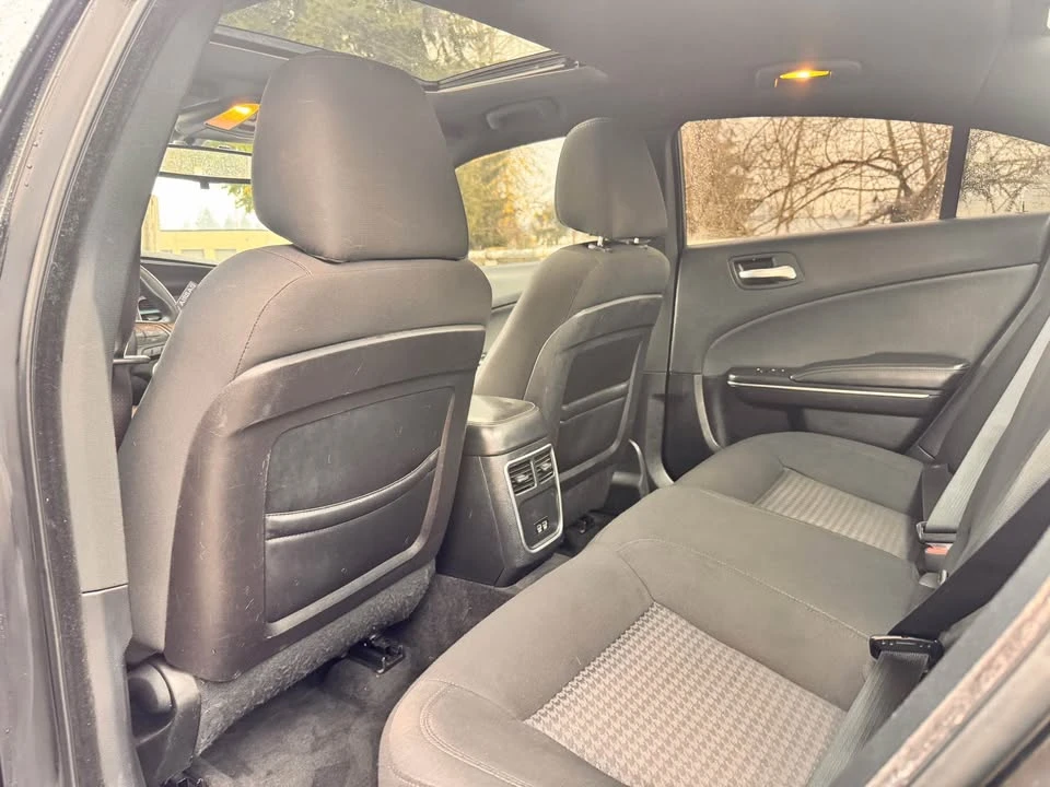 2015 Dodge Charger 7th Gen - Image 5 of 10