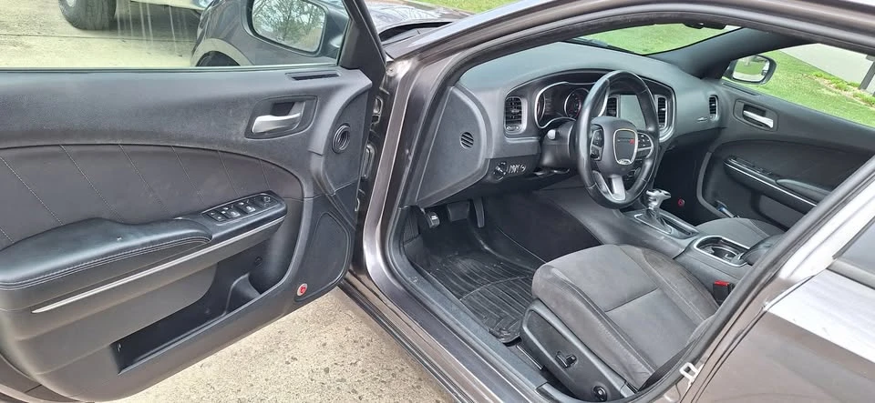 2015 Dodge Charger 7th Gen - Image 10 of 15