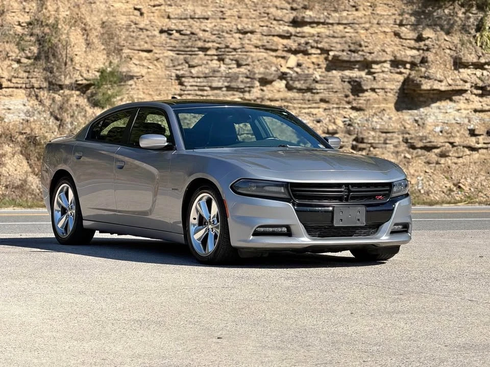2015 Dodge Charger 7th Gen - Image 3 of 17