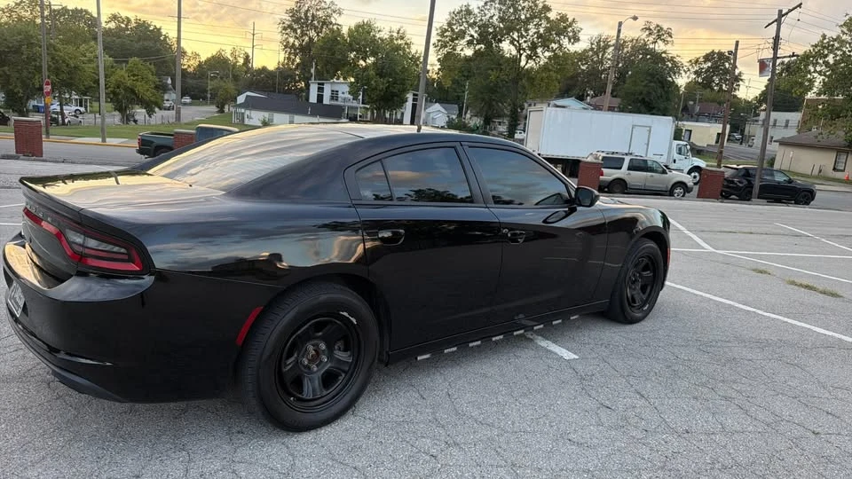 2015 Dodge Charger 7th Gen - Image 2 of 10
