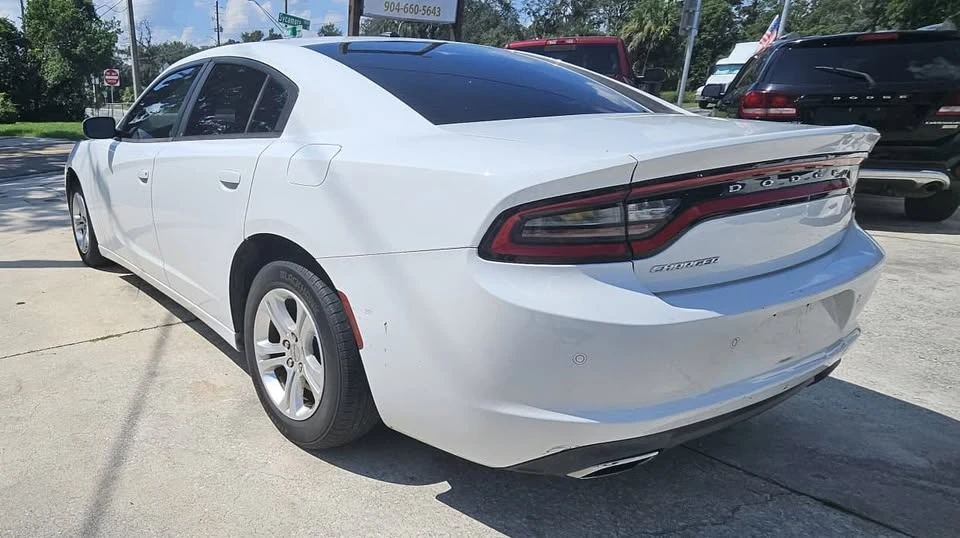 2015 Dodge Charger 7th Gen - Image 9 of 15