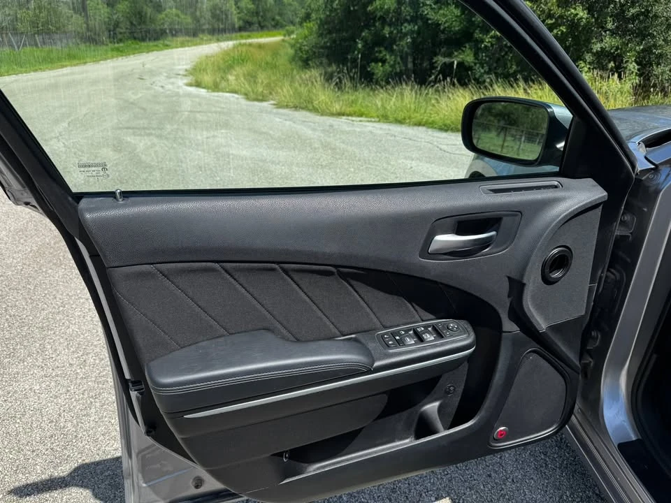 2015 Dodge Charger 7th Gen - Image 10 of 11