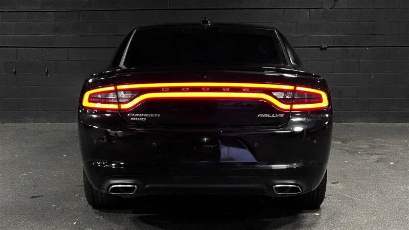 2015 Dodge Charger 7th Gen - Image 3 of 15