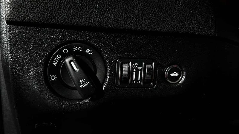 2015 Dodge Charger 7th Gen - Image 11 of 15