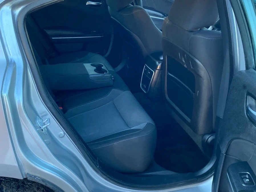 2015 Dodge Charger 7th Gen - Image 10 of 16