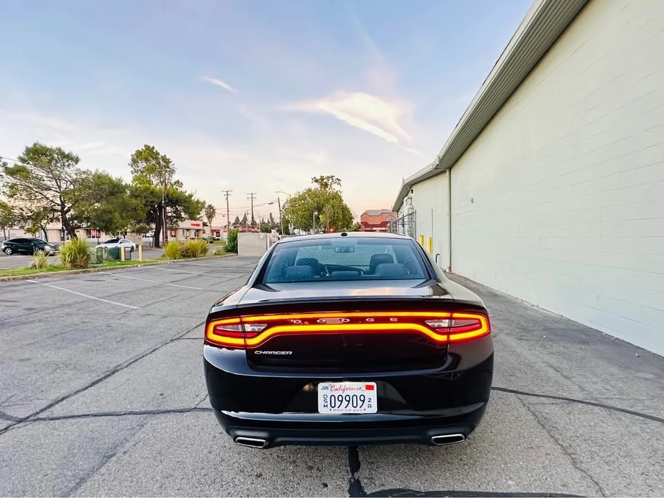 2015 Dodge Charger 7th Gen - Image 6 of 11