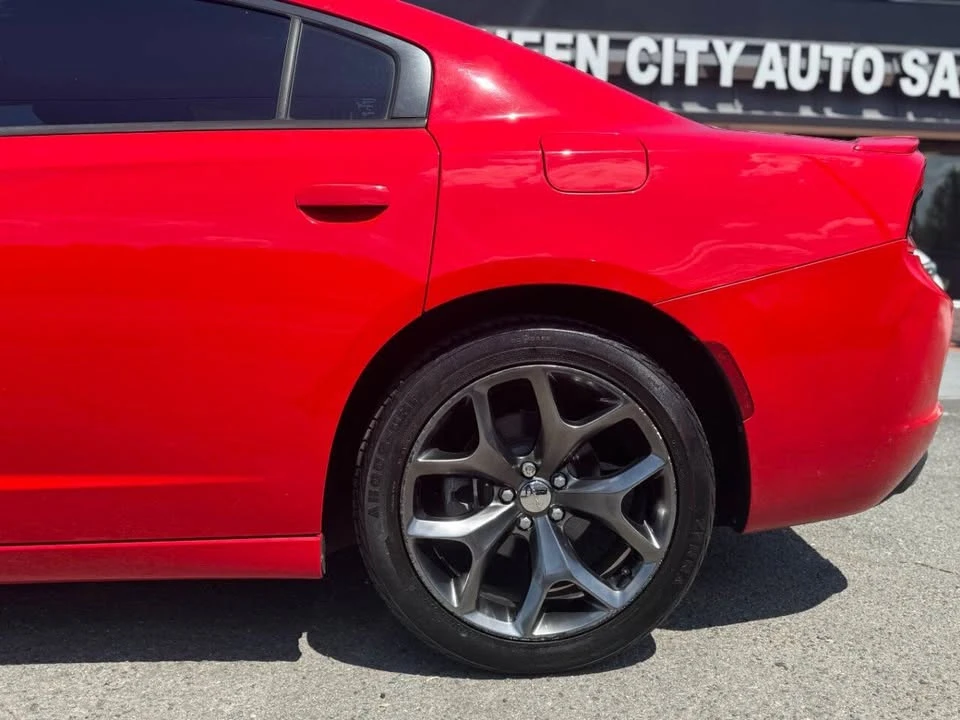 2015 Dodge Charger 7th Gen - Image 17 of 18
