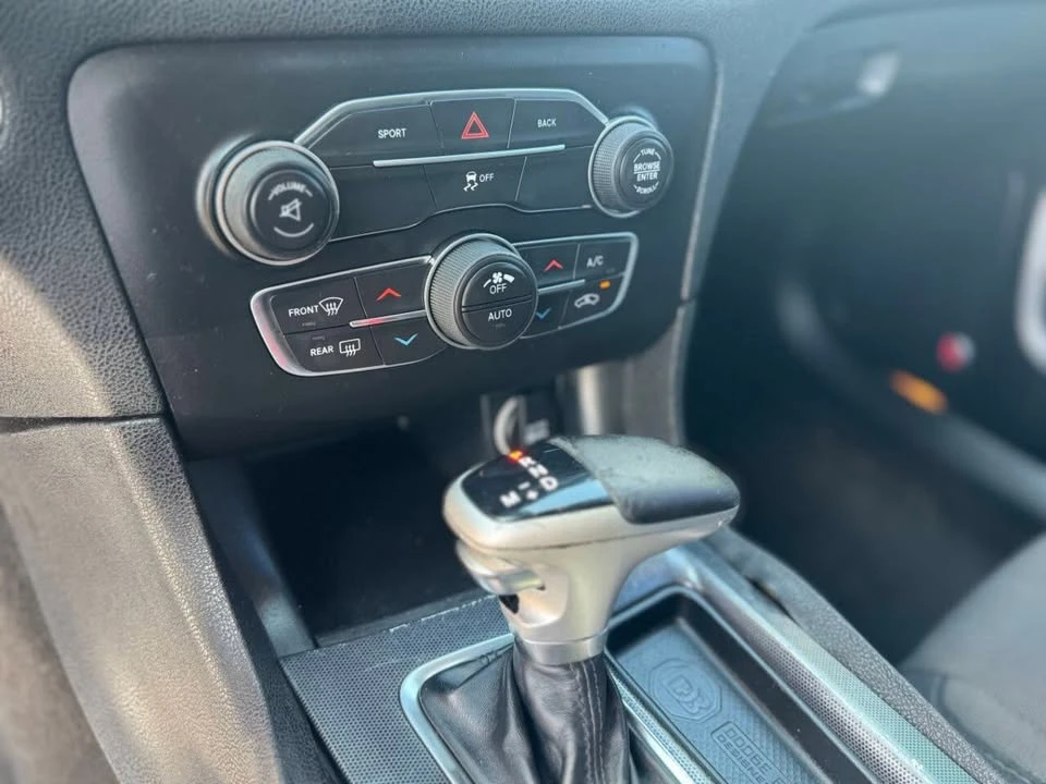 2015 Dodge Charger 7th Gen - Image 11 of 18