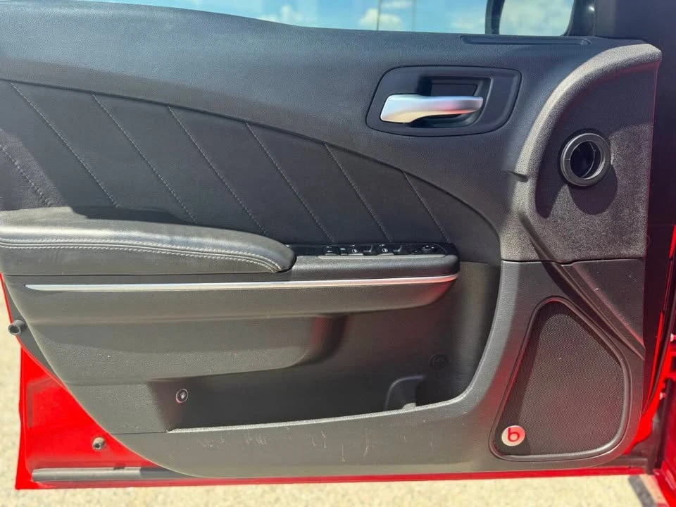 2015 Dodge Charger 7th Gen - Image 9 of 18