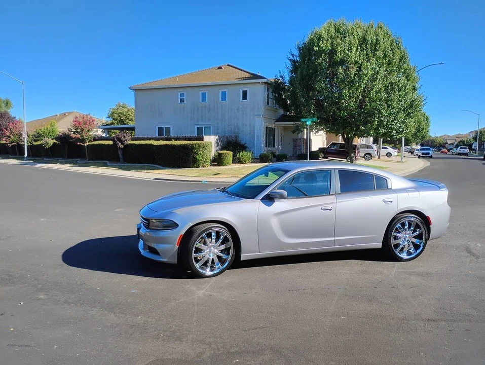 2015 Dodge Charger 7th Gen - Image 3 of 12