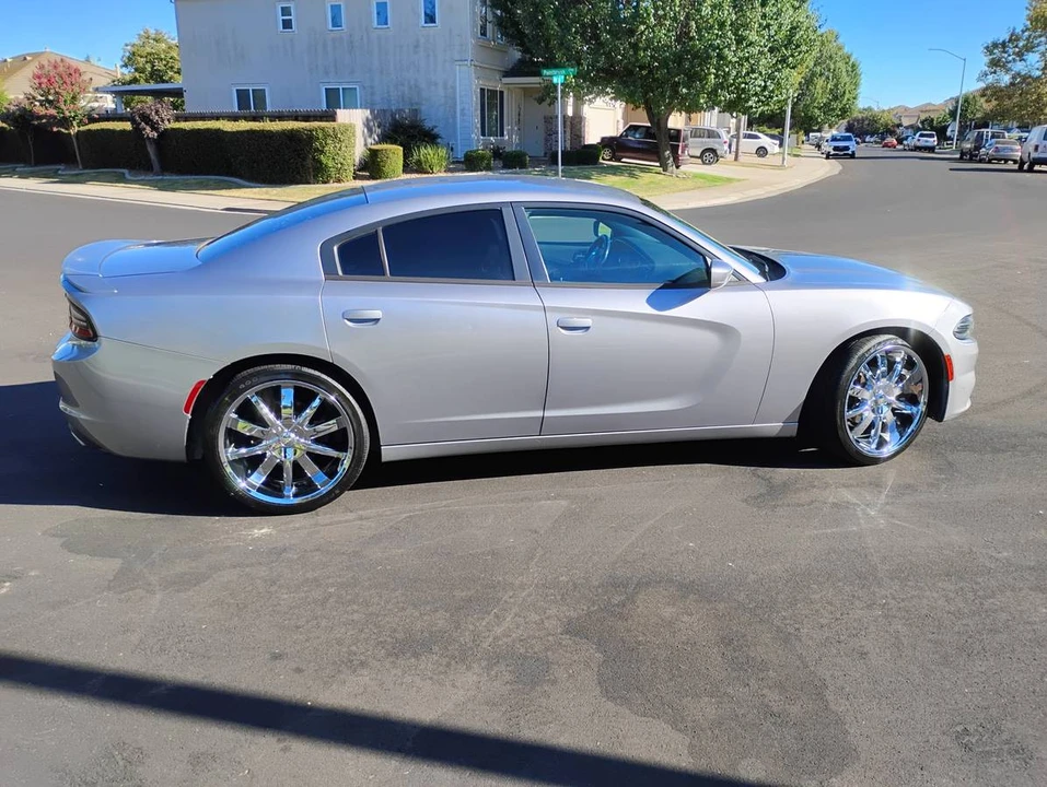 2015 Dodge Charger 7th Gen - Image 7 of 12