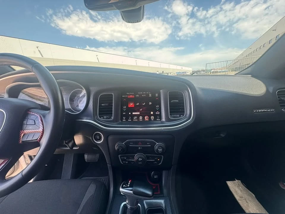 2015 Dodge Charger 7th Gen - Image 10 of 15