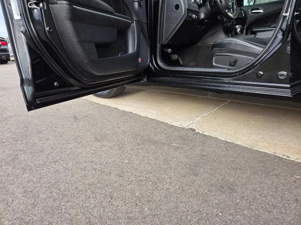 2015 Dodge Charger 7th Gen - Image 18 of 21