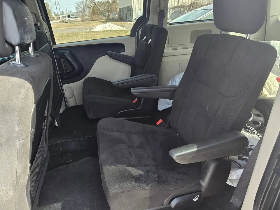 2015 Dodge Caravan - Image 13 of 18