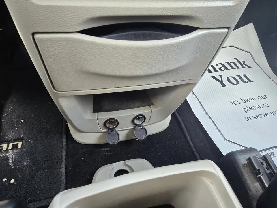 2015 Dodge Caravan - Image 11 of 18