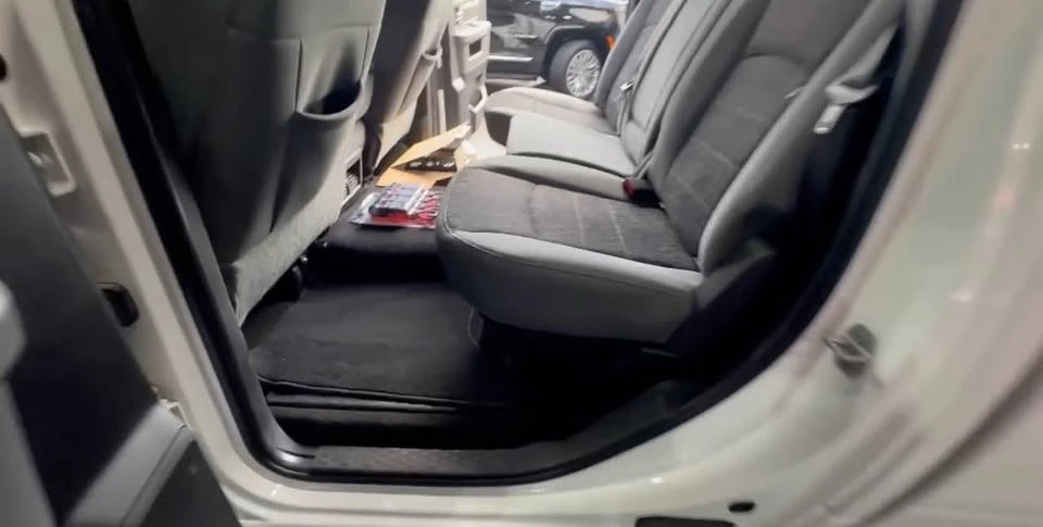 2015 Dodge Ram 4th Gen - Image 19 of 20