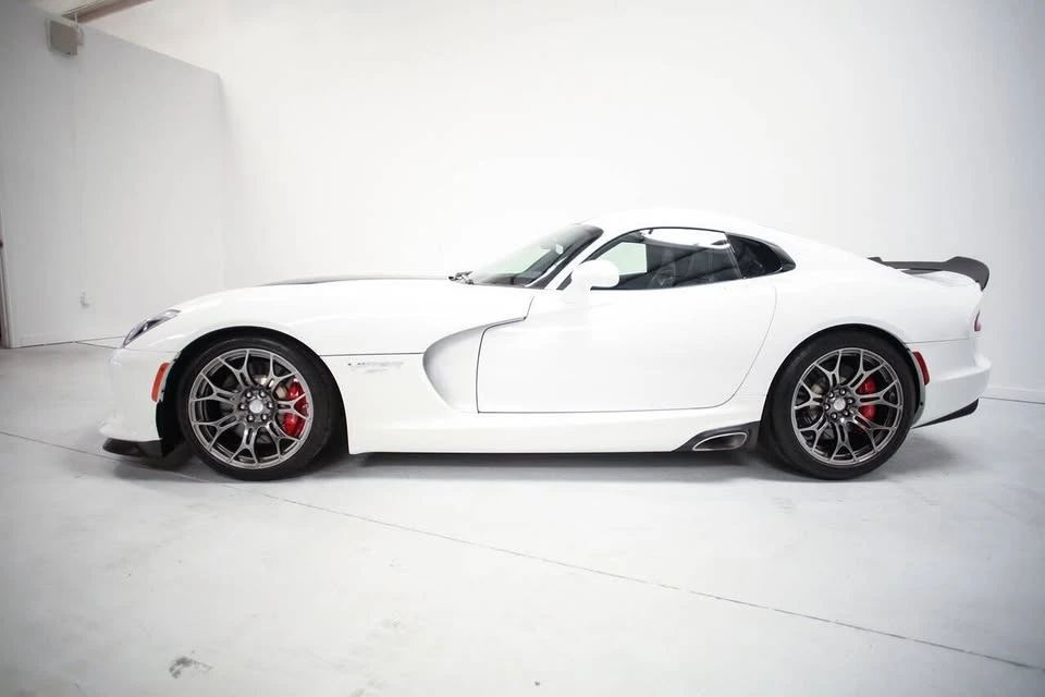 2015 Dodge Viper 5th Gen - Image 3 of 19