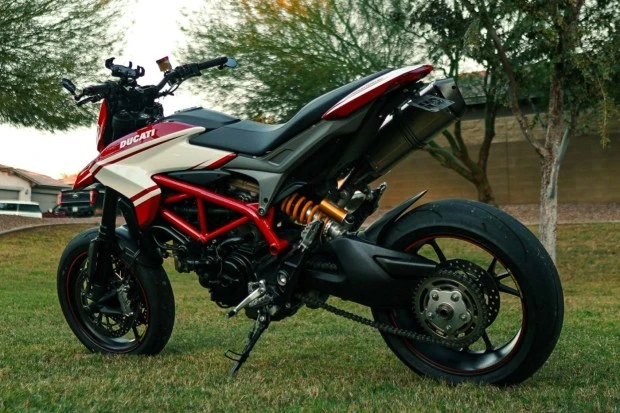 2015 Ducati Hypermotard - Image 2 of 6
