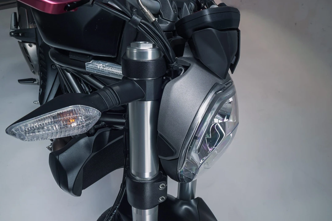 2015 Ducati Monster - Image 29 of 31
