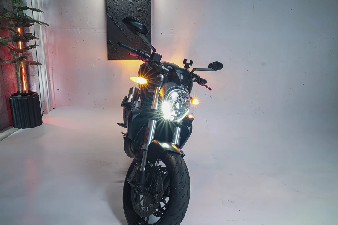 2015 Ducati Monster - Image 5 of 31