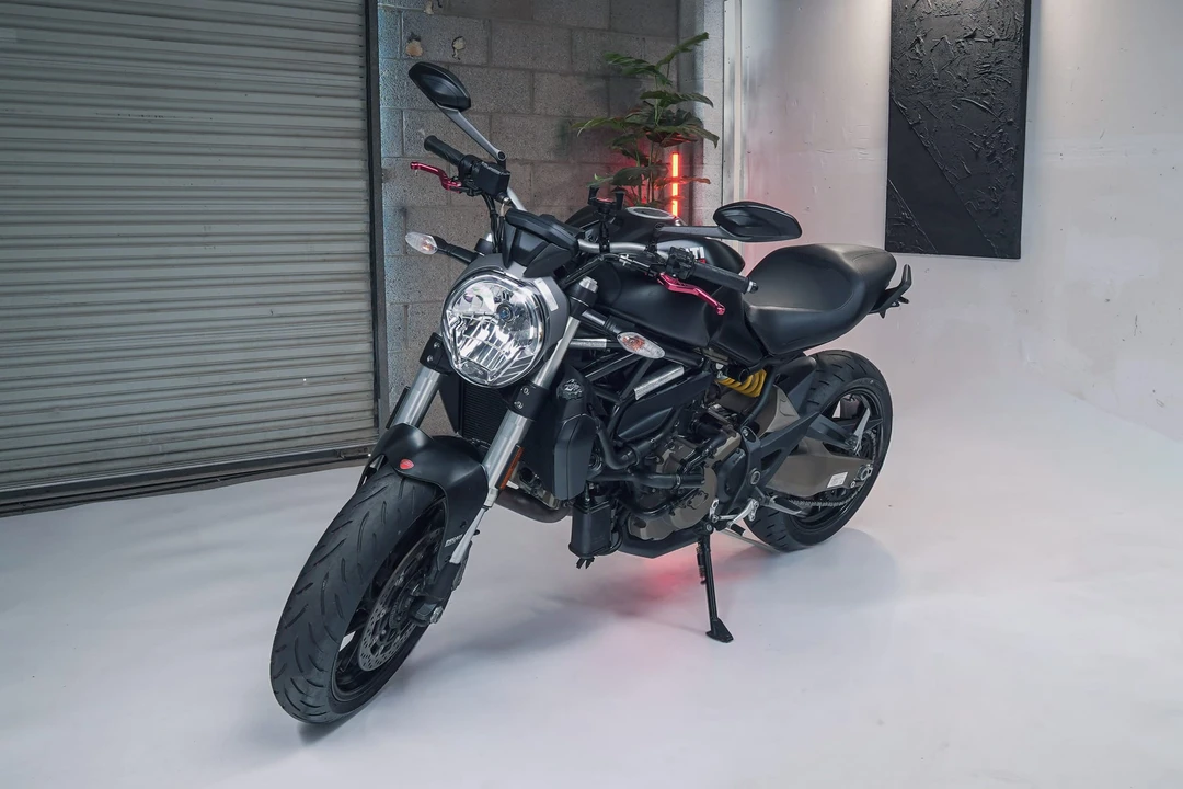 2015 Ducati Monster - Image 6 of 31