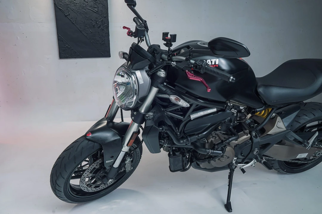 2015 Ducati Monster - Image 7 of 31