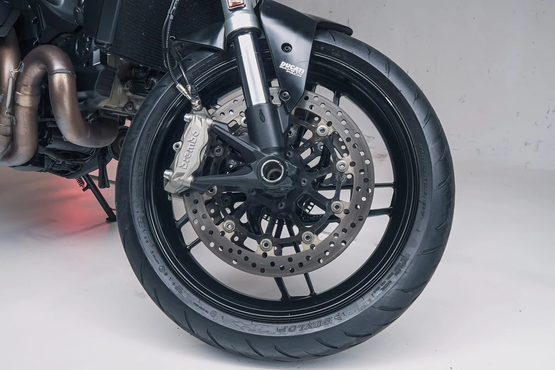 2015 Ducati Monster - Image 14 of 31