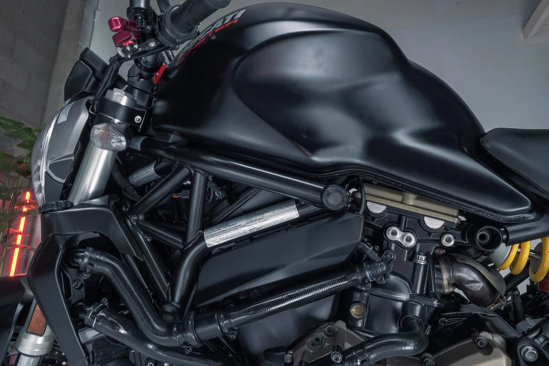 2015 Ducati Monster - Image 28 of 31