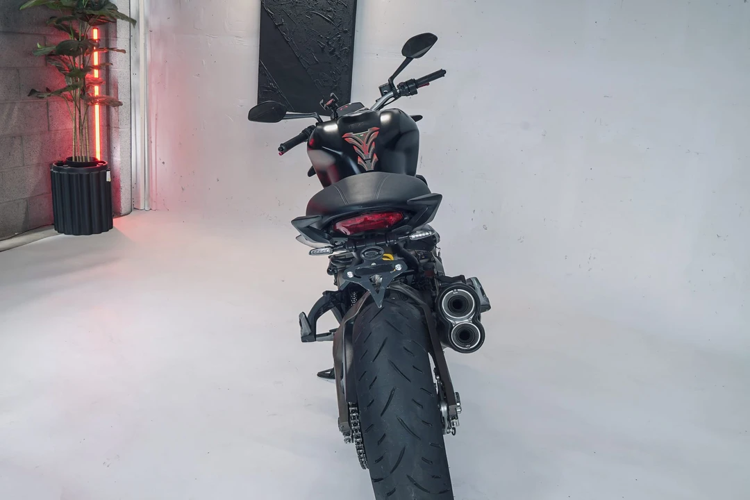 2015 Ducati Monster - Image 11 of 31