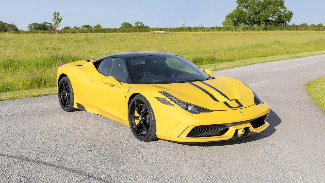 2015 Ferrari 458 Speciale - Image 5 of 31