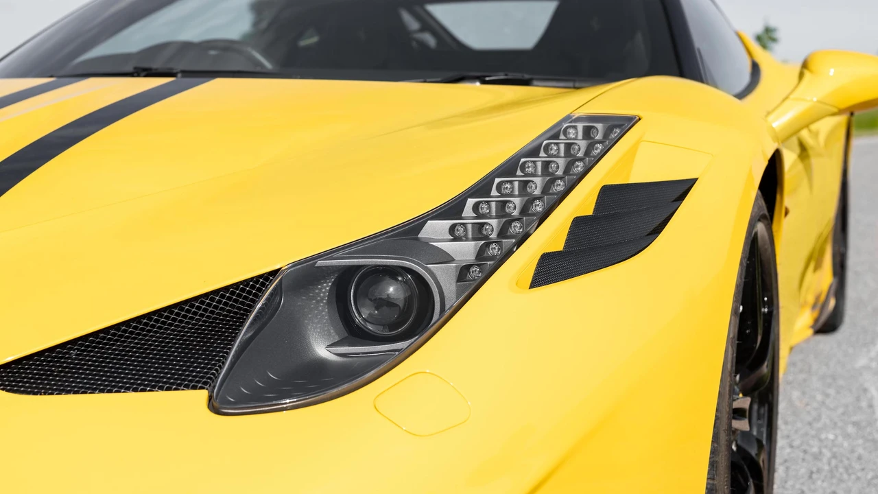 2015 Ferrari 458 Speciale - Image 11 of 31