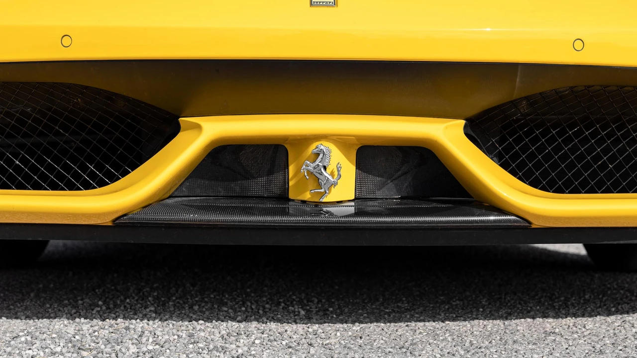 2015 Ferrari 458 Speciale - Image 12 of 31