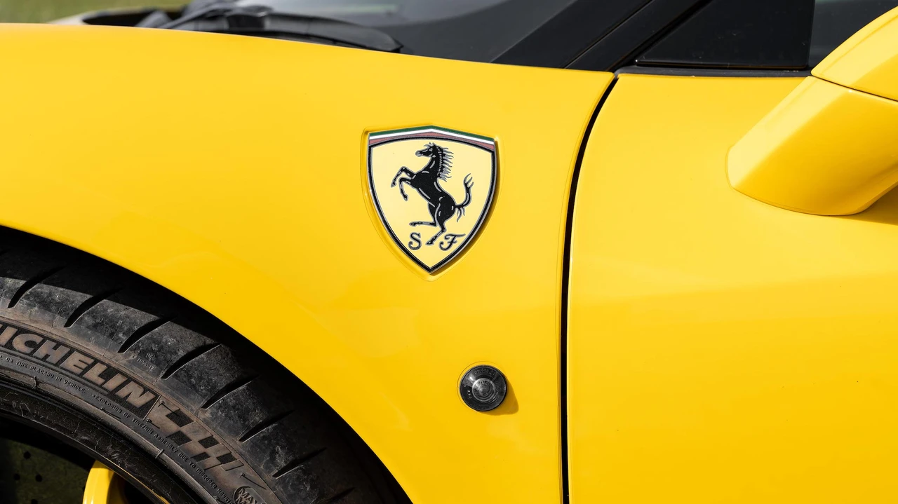 2015 Ferrari 458 Speciale - Image 18 of 31