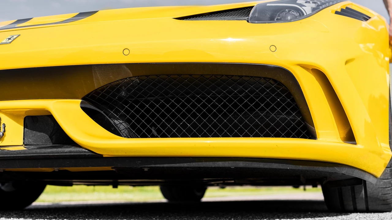 2015 Ferrari 458 Speciale - Image 26 of 31