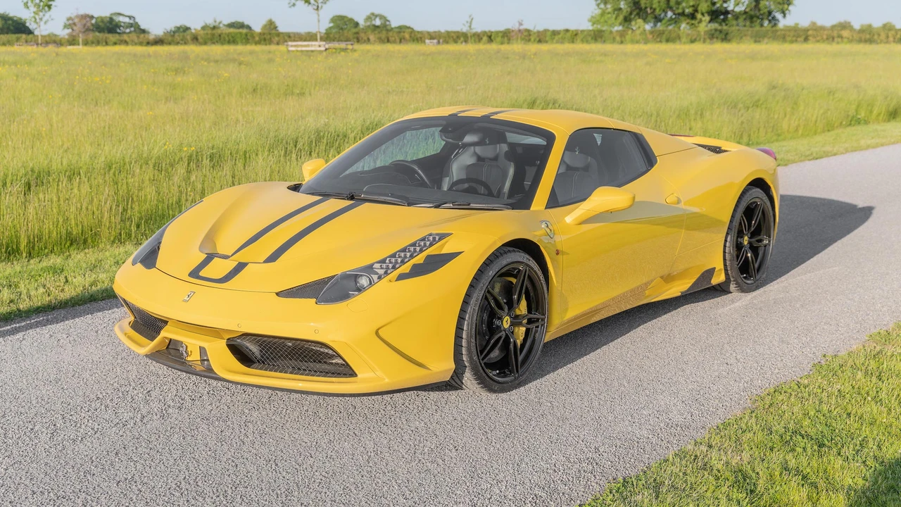2015 Ferrari 458 Speciale Aperta - Image 5 of 31