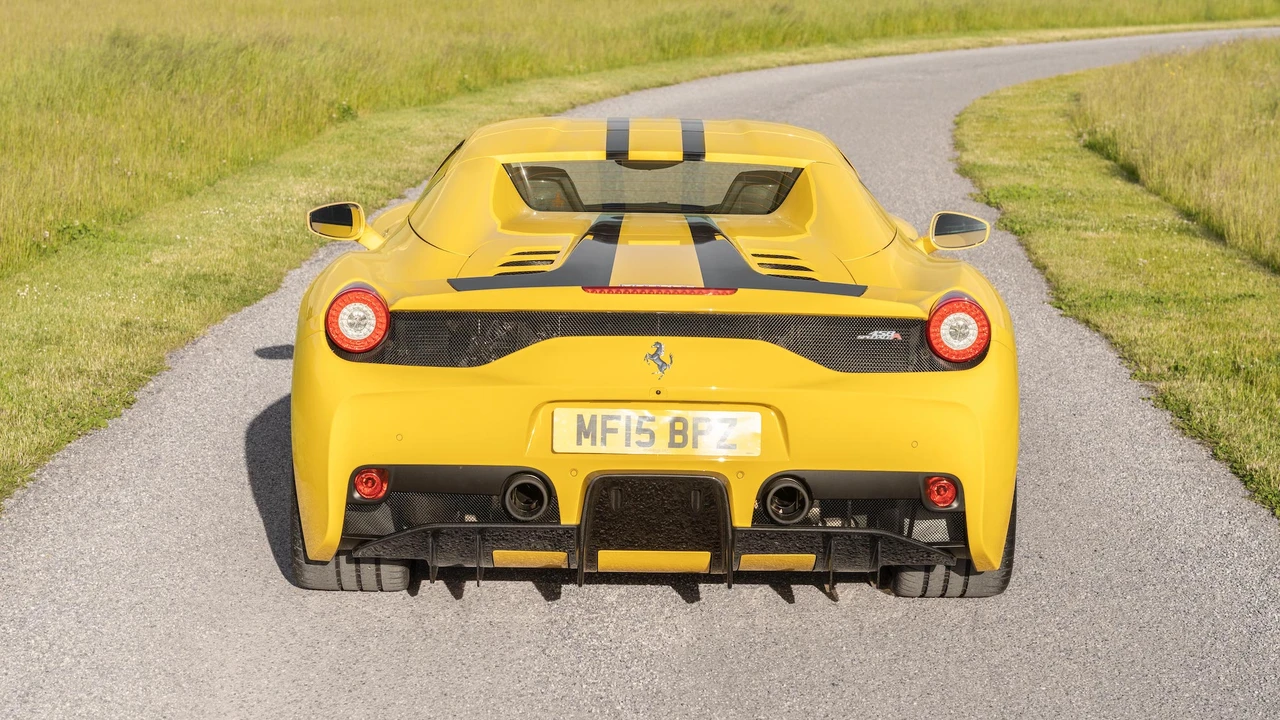2015 Ferrari 458 Speciale Aperta - Image 7 of 31