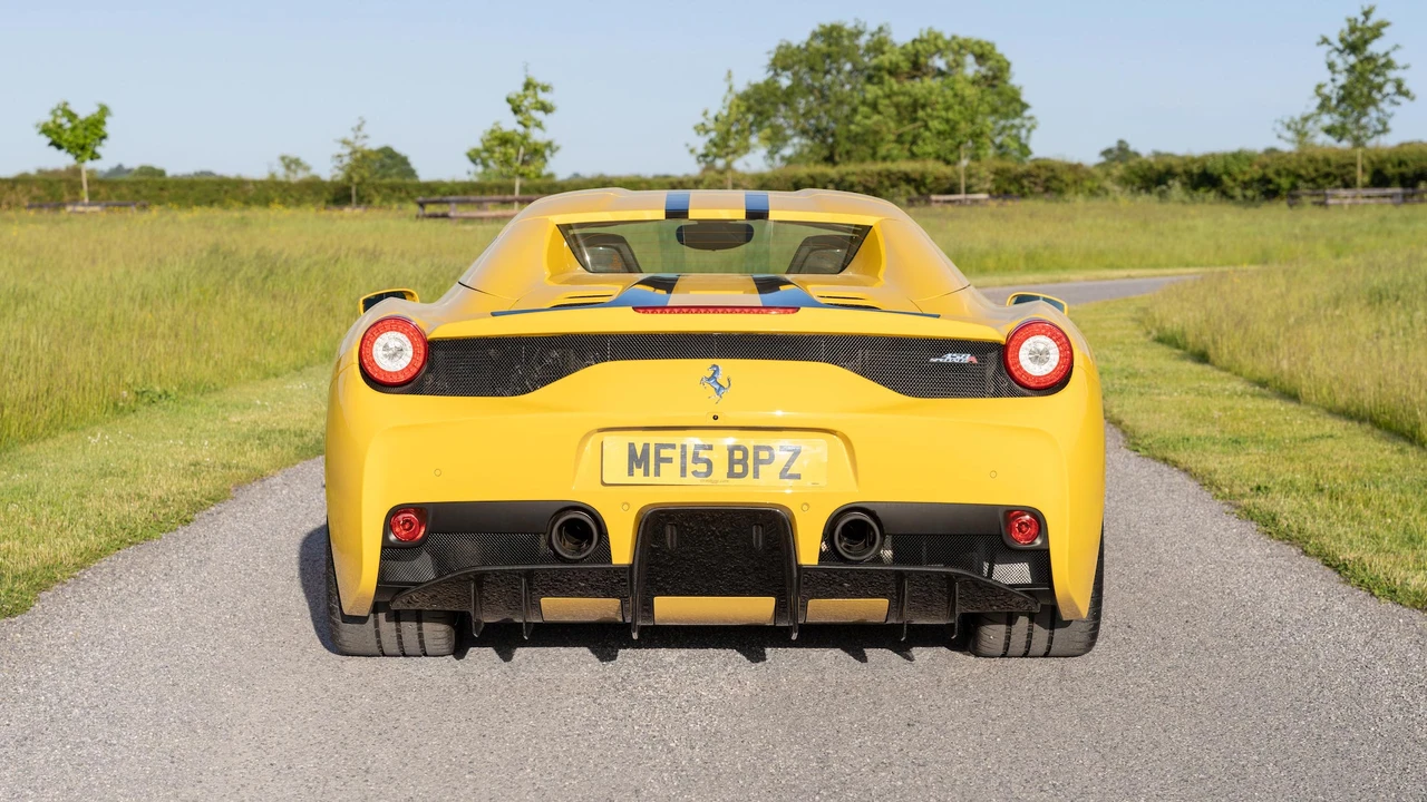 2015 Ferrari 458 Speciale Aperta - Image 8 of 31