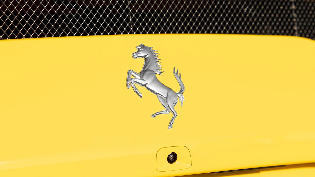 2015 Ferrari 458 Speciale Aperta - Image 27 of 31