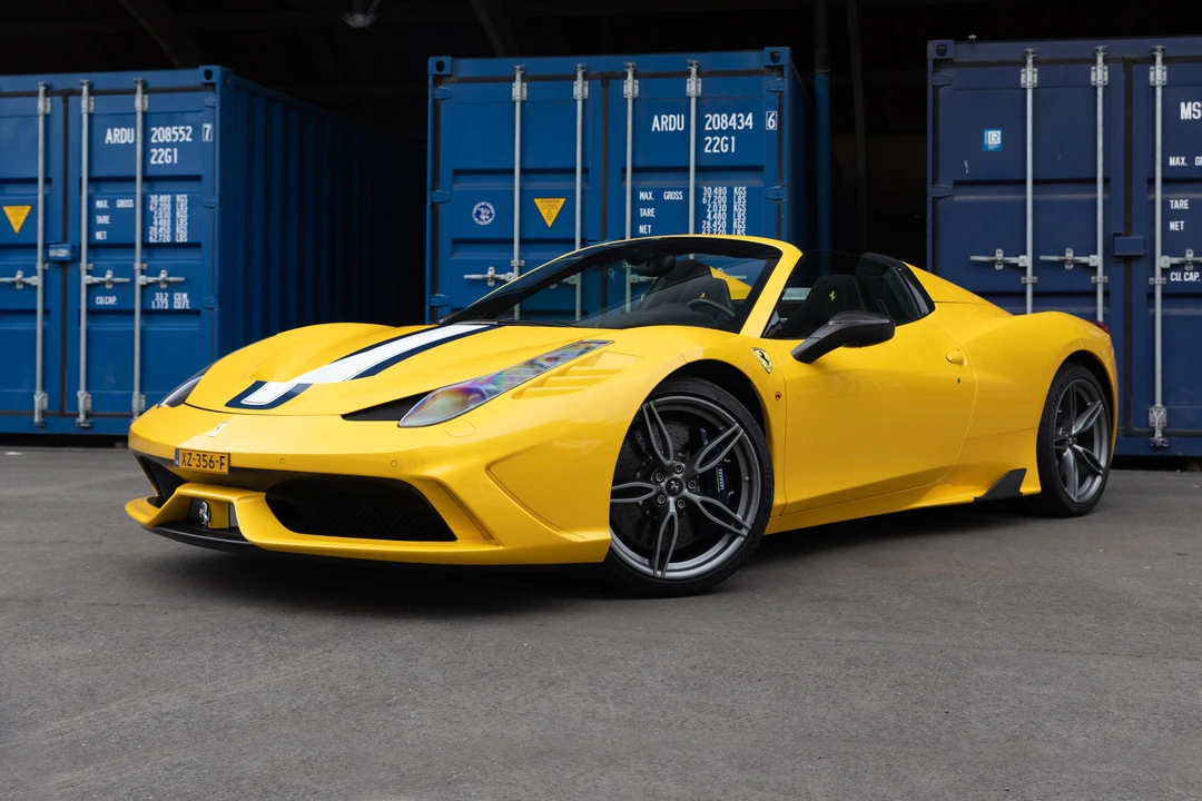 2015 Ferrari 458 Speciale Aperta - Image 2 of 31